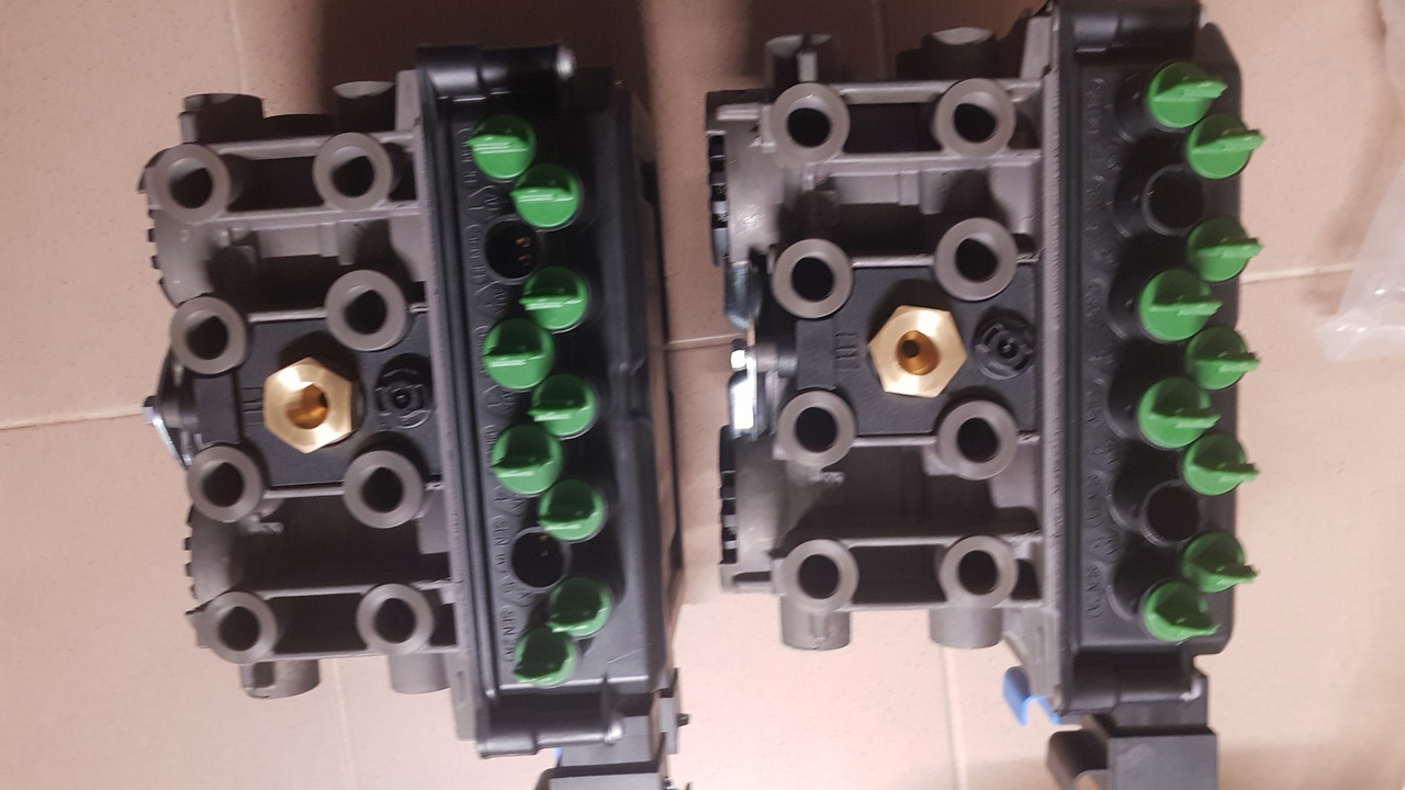 HALDEX HALDEX brake modulator, EBS trailer modulator 823008001, 0222100602, 515007680, 550022168, 812001201, 820007001, 820007121, 820008001, 820011001, 820019001, 823008001, 823008101, 823008111, 823008213, - قطع الغيار - شاحنة: صور 3 HALDEX HALDEX brake modulator, EBS trailer modulator 823008001, 0222100602, 515007680, 550022168, 812001201, 820007001, 820007121, 820008001, 820011001, 820019001, 823008001, 823008101, 823008111, 823008213, - قطع الغيار - شاحنة: صور 3