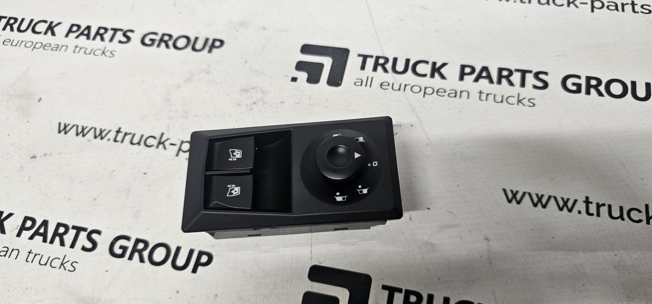 Renault T series RANGE, GAMA EURO6 window and mirror control unit 21972423, parking button control, parking brake switch 22107789, FADM, PDM, UPWD control unit, 22038906, 22038905, horn control switch - لوحة القيادة - شاحنة: صور 1 Renault T series RANGE, GAMA EURO6 window and mirror control unit 21972423, parking button control, parking brake switch 22107789, FADM, PDM, UPWD control unit, 22038906, 22038905, horn control switch - لوحة القيادة - شاحنة: صور 1