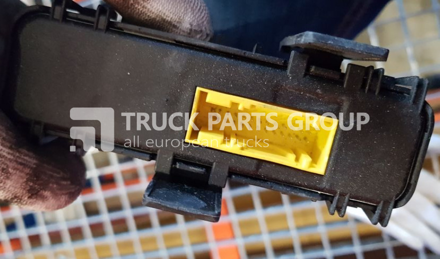 VOLVO FH4, EURO6 Renault T series Range, Gama MBYI control unit, 21926376, 22286187, 22282682, 28245692, HMIIOM human machine interface 28245692, 22282682, 21926375, 21669401, 22282682 - كتلة التحكم - شاحنة: صور 4 VOLVO FH4, EURO6 Renault T series Range, Gama MBYI control unit, 21926376, 22286187, 22282682, 28245692, HMIIOM human machine interface 28245692, 22282682, 21926375, 21669401, 22282682 - كتلة التحكم - شاحنة: صور 4