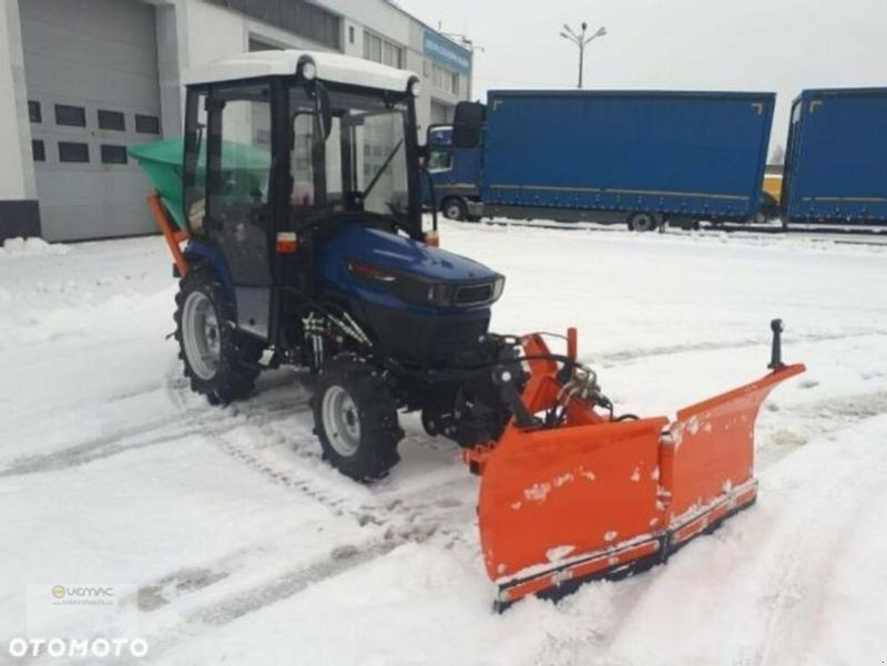 Farmtrac Farmtrac 26 26PS Winterdienst Traktor Schneeschild Streuer NEU - جرارات البلدية: صور 3 Farmtrac Farmtrac 26 26PS Winterdienst Traktor Schneeschild Streuer NEU - جرارات البلدية: صور 3