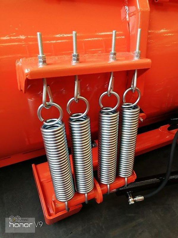 Vemac Schneeschild Geo SPFR250 250cm Schneeschieber Schneepflug NEU - كاسحة ثلوج - سيارة بلدية: صور 5 Vemac Schneeschild Geo SPFR250 250cm Schneeschieber Schneepflug NEU - كاسحة ثلوج - سيارة بلدية: صور 5