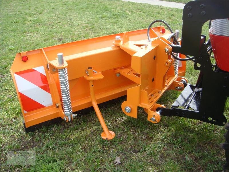 Vemac Schneeschild Schneepflug hydraul. Winterdienst 140cm NEU - كاسحة ثلوج: صور 4 Vemac Schneeschild Schneepflug hydraul. Winterdienst 140cm NEU - كاسحة ثلوج: صور 4