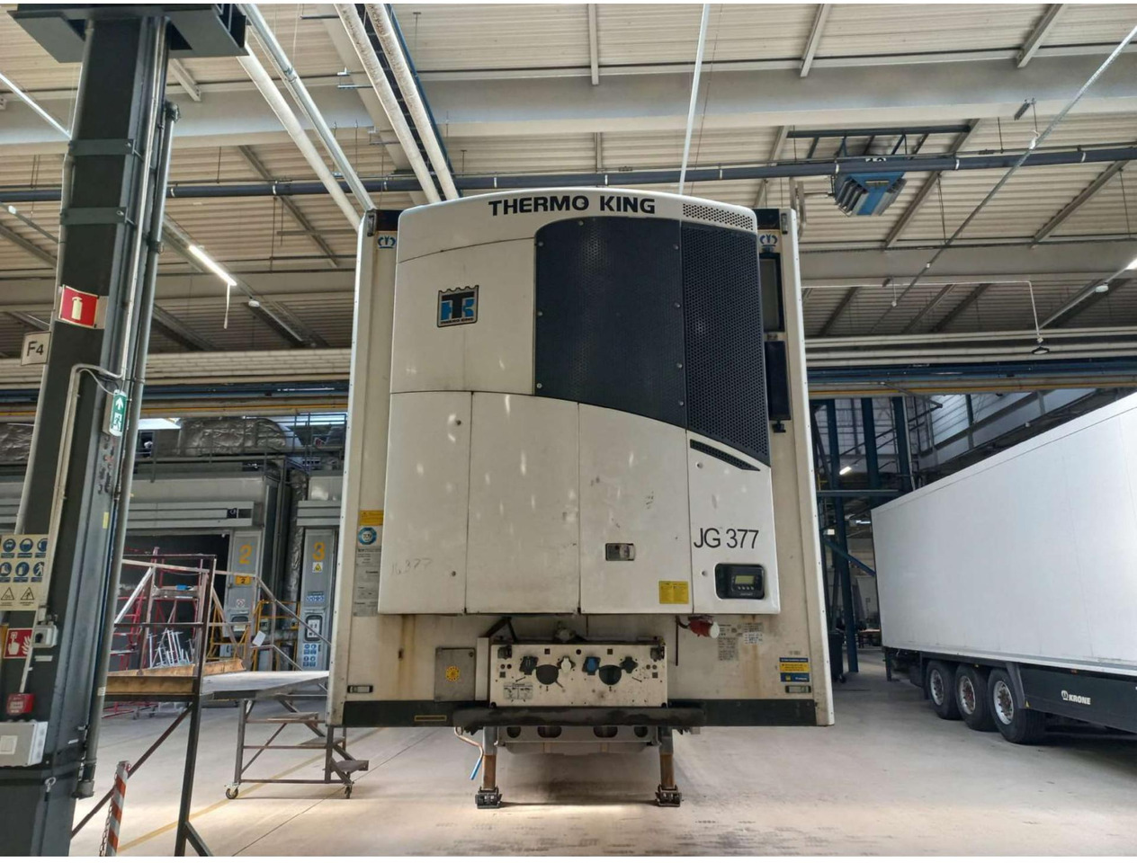 2018 Krone SDR Double Deck Cool Liner FP45 ThermoKing SLXi 300 Lifting Axle - مبردة نصف مقطورة: صور 4 2018 Krone SDR Double Deck Cool Liner FP45 ThermoKing SLXi 300 Lifting Axle - مبردة نصف مقطورة: صور 4