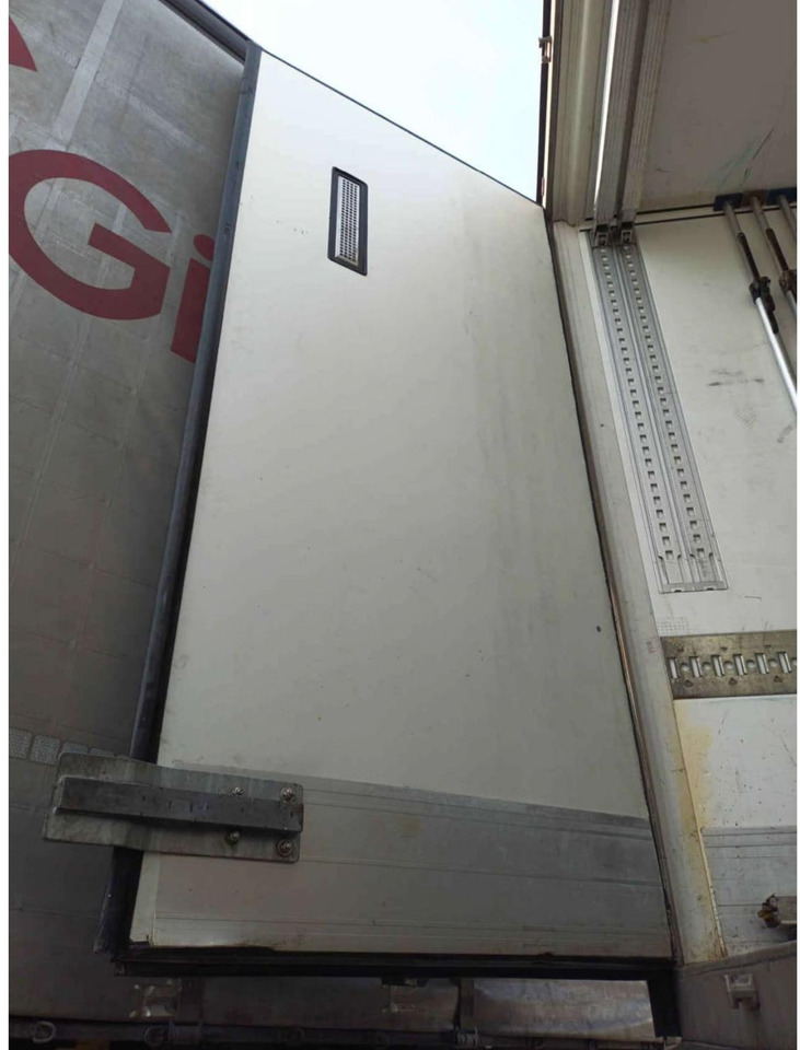 2018 Schmitz Cargobull SKO Double Deck FP 45 ThermoKing SLXi 300 Lifting Axle - مبردة نصف مقطورة: صور 4 2018 Schmitz Cargobull SKO Double Deck FP 45 ThermoKing SLXi 300 Lifting Axle - مبردة نصف مقطورة: صور 4