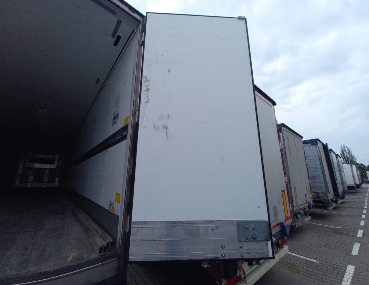 2022 Schmitz Cargobull SKO FP 45 Carrier Vector 1550 - مبردة نصف مقطورة: صور 2 2022 Schmitz Cargobull SKO FP 45 Carrier Vector 1550 - مبردة نصف مقطورة: صور 2
