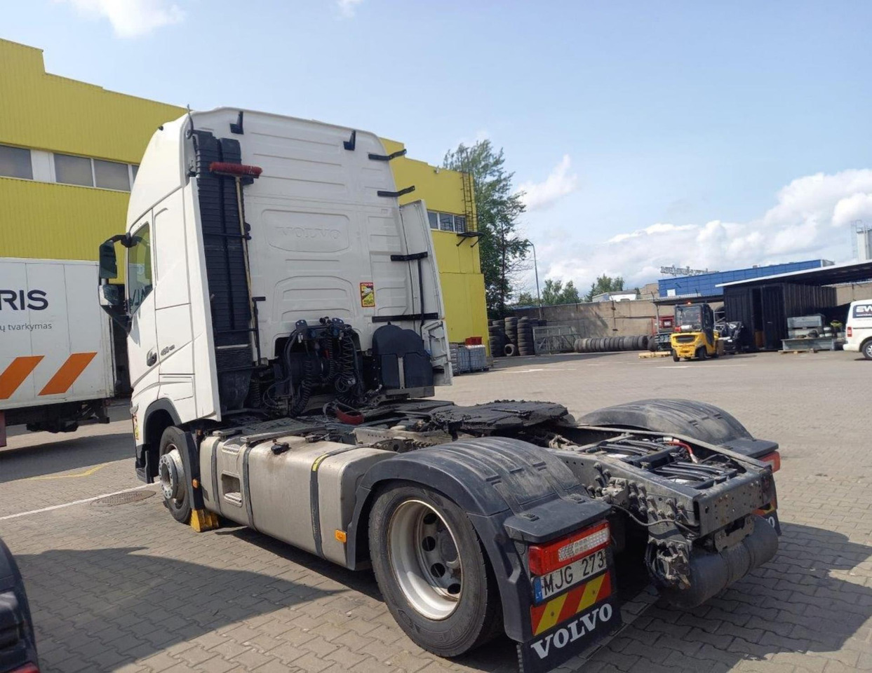 2022 Volvo FH 460 Globetrotter XL Varios i-Save I-ParkCool - شاحنة جرار: صور 3 2022 Volvo FH 460 Globetrotter XL Varios i-Save I-ParkCool - شاحنة جرار: صور 3