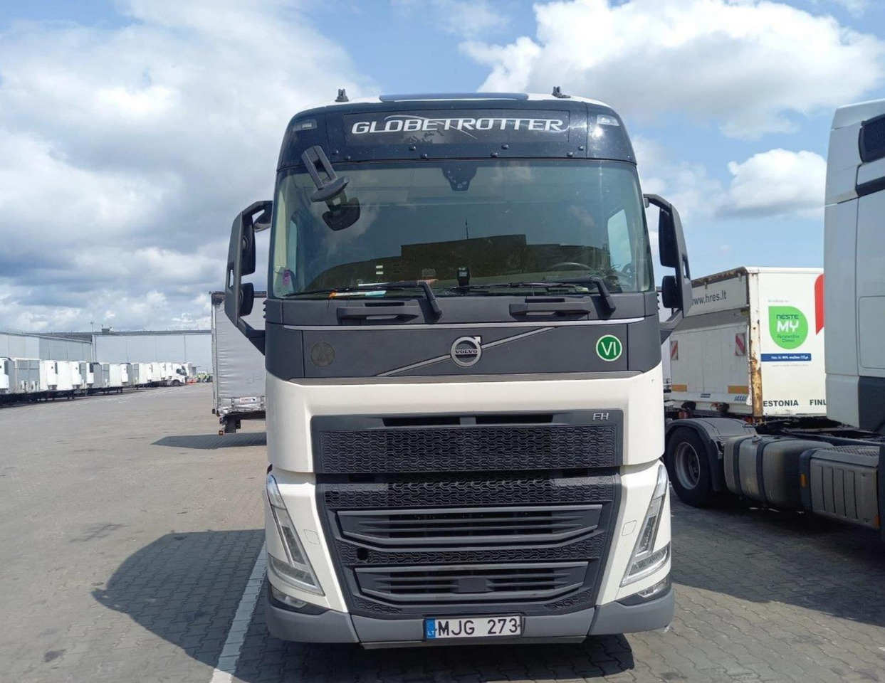 2022 Volvo FH 460 Globetrotter XL Varios i-Save I-ParkCool - شاحنة جرار: صور 1 2022 Volvo FH 460 Globetrotter XL Varios i-Save I-ParkCool - شاحنة جرار: صور 1