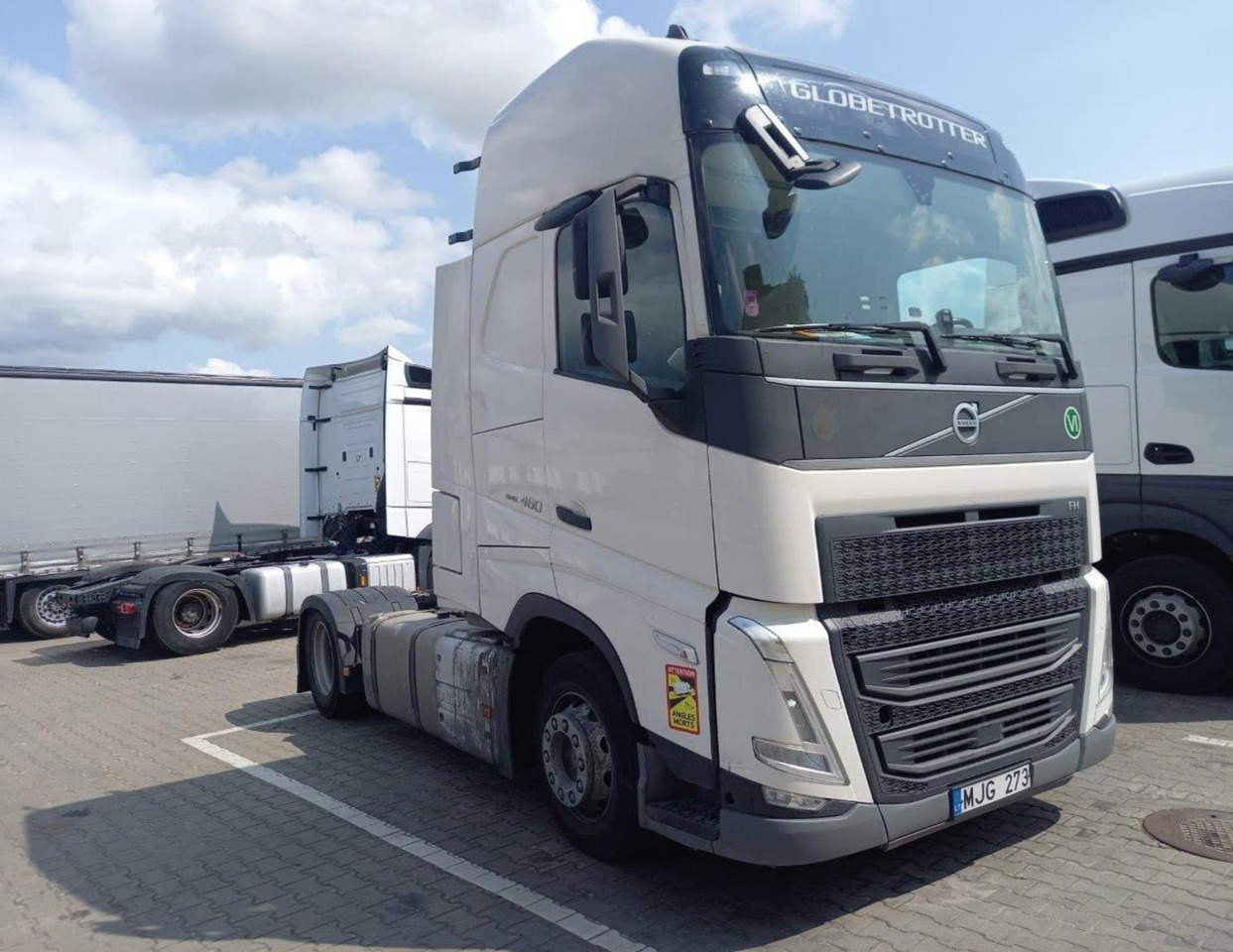 2022 Volvo FH 460 Globetrotter XL Varios i-Save I-ParkCool - شاحنة جرار: صور 5 2022 Volvo FH 460 Globetrotter XL Varios i-Save I-ParkCool - شاحنة جرار: صور 5