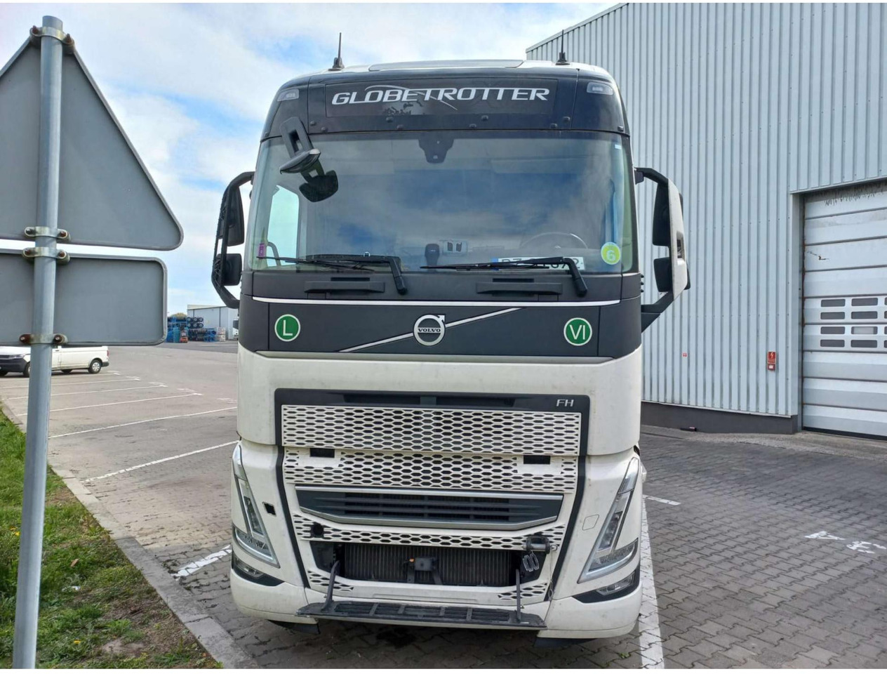 2023 Volvo FH 500 Globetrotter XL - شاحنة جرار: صور 1 2023 Volvo FH 500 Globetrotter XL - شاحنة جرار: صور 1