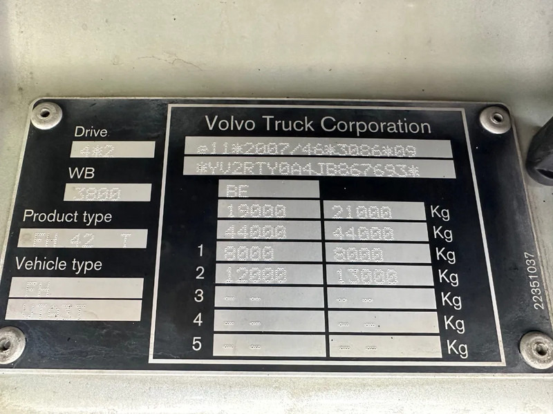 Volvo FH 460 / GLOBETROTTER / EURO 6 / I-Shift / HYDRAULIC / FULL AIR / NEW TACHO - شاحنة جرار: صور 4 Volvo FH 460 / GLOBETROTTER / EURO 6 / I-Shift / HYDRAULIC / FULL AIR / NEW TACHO - شاحنة جرار: صور 4