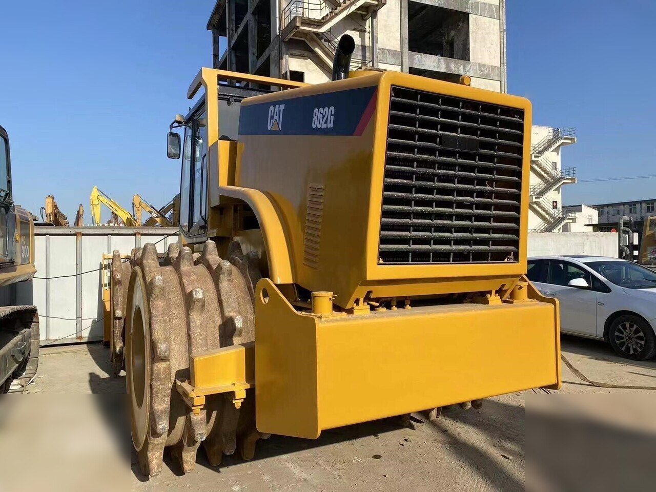 CATERPILLAR 826G - مدماج: صور 2 CATERPILLAR 826G - مدماج: صور 2