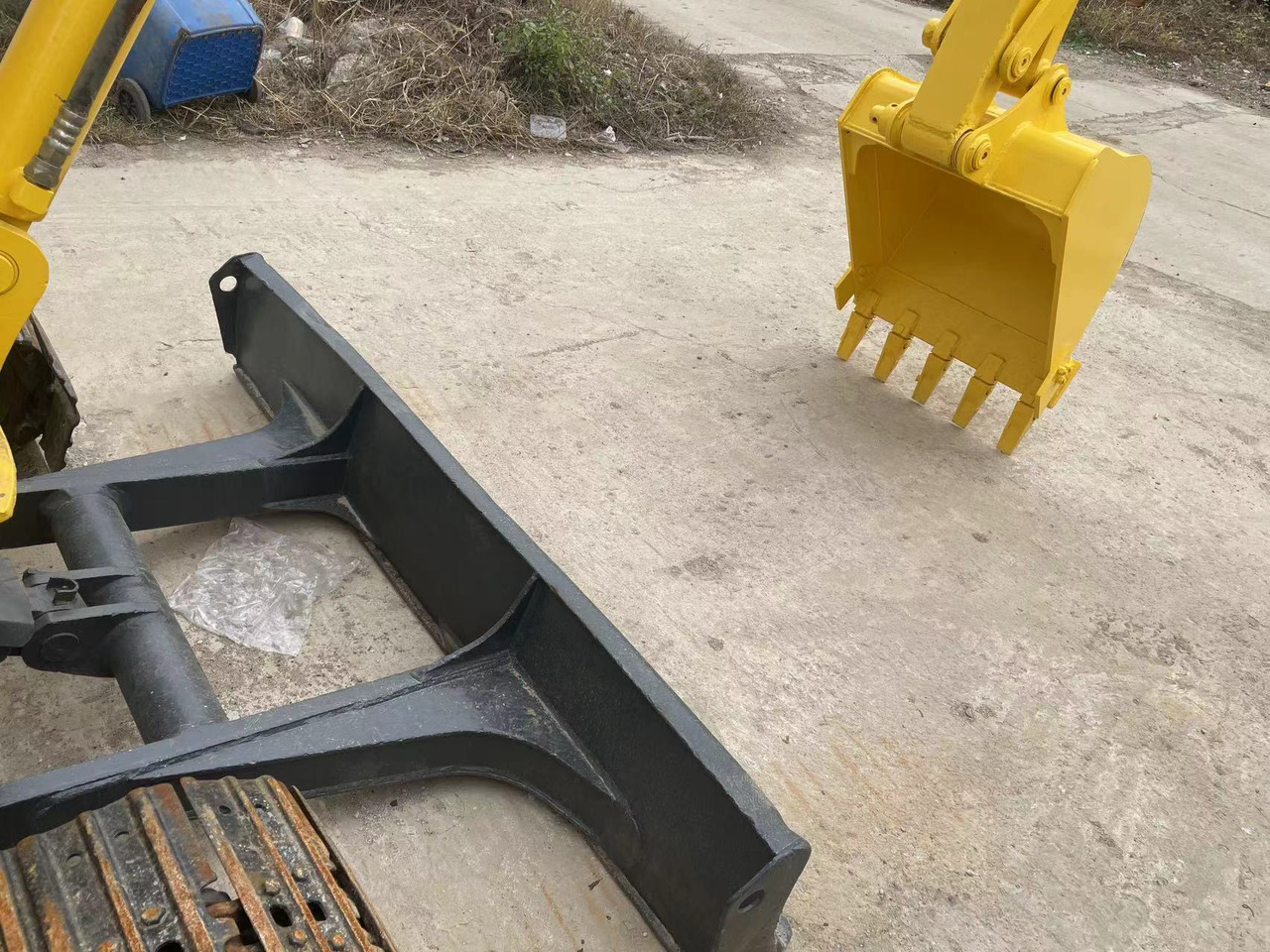 KOMATSU PC56-7 - آلات البناء: صور 3 KOMATSU PC56-7 - آلات البناء: صور 3