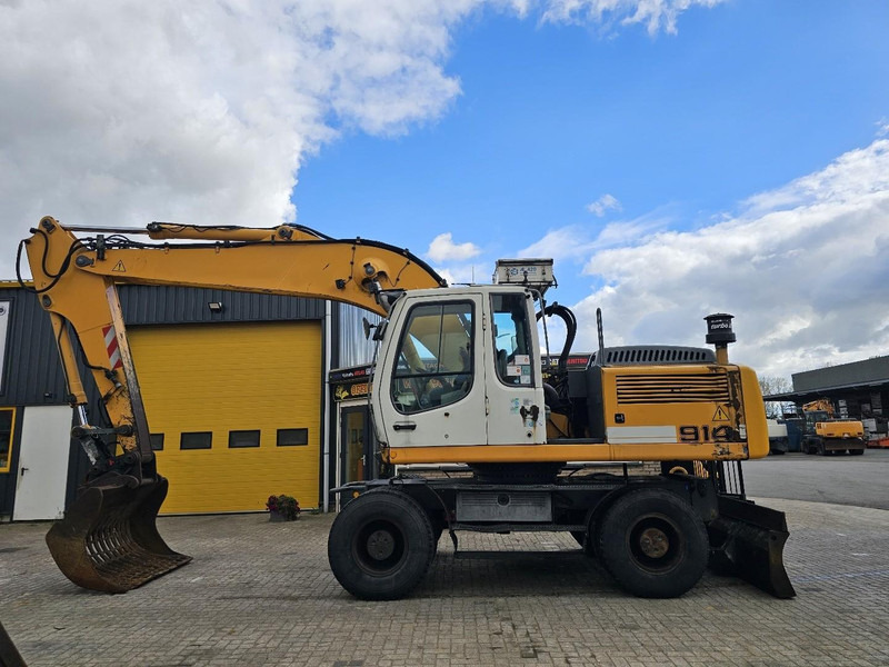 Liebherr A914 - حفارة على عجلات: صور 1 Liebherr A914 - حفارة على عجلات: صور 1