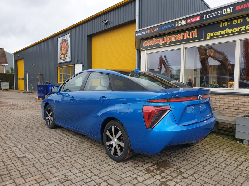 Toyota Mirai - سيدان: صور 3 Toyota Mirai - سيدان: صور 3