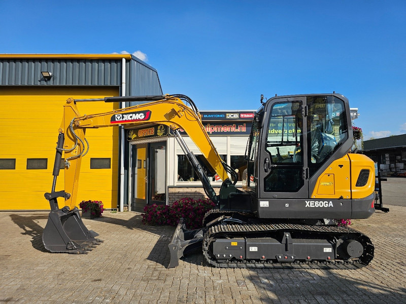 XCMG XE60GA - حفارة مصغرة: صور 1 XCMG XE60GA - حفارة مصغرة: صور 1