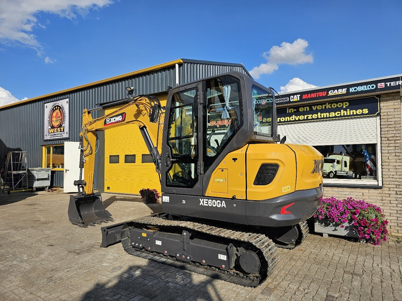 XCMG XE60GA - حفارة مصغرة: صور 3 XCMG XE60GA - حفارة مصغرة: صور 3