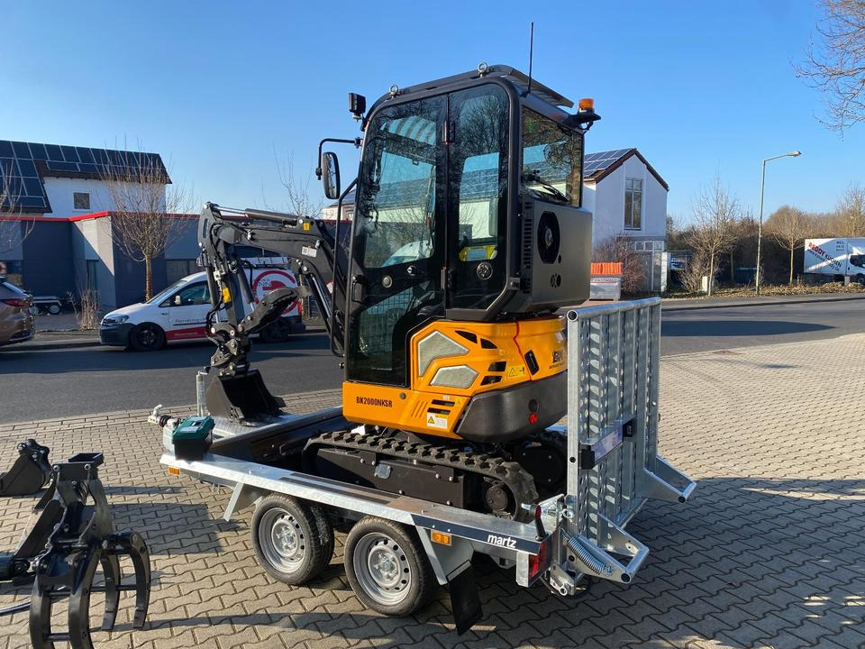 Minibagger BK2000NKSR + Tieflader + Zubehör *INKL.19% MWST*BERGER KRAUS*KUBOTA* KLIMA*SCHWENKARM*VERSTELLFAHRWERK* - حفارة مصغرة: صور 5 Minibagger BK2000NKSR + Tieflader + Zubehör *INKL.19% MWST*BERGER KRAUS*KUBOTA* KLIMA*SCHWENKARM*VERSTELLFAHRWERK* - حفارة مصغرة: صور 5