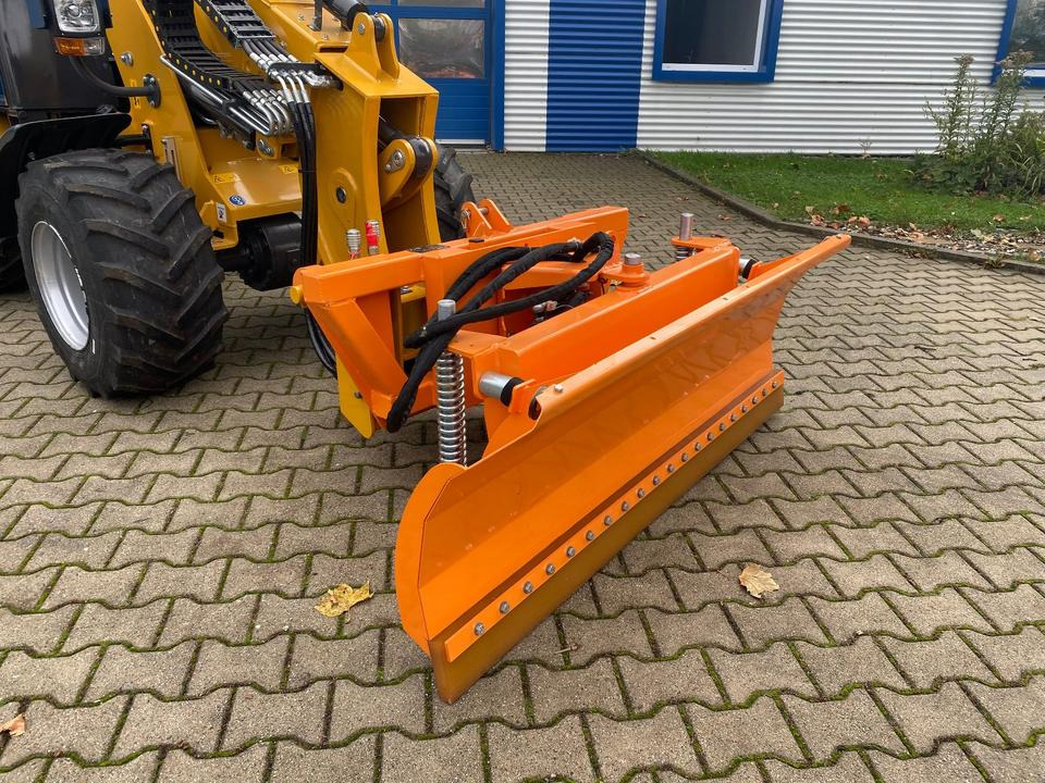 Schneeschild 1,80M / EURO-Aufnahme / KAT1 + KAT2 Aufnahme / INKL.19% MWST. - كاسحة ثلوج: صور 1 Schneeschild 1,80M / EURO-Aufnahme / KAT1 + KAT2 Aufnahme / INKL.19% MWST. - كاسحة ثلوج: صور 1