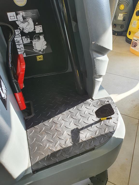 تأجير KÄRCHER B 140 R Bp + R 90 KÄRCHER B 140 R Bp + R 90: صور 12