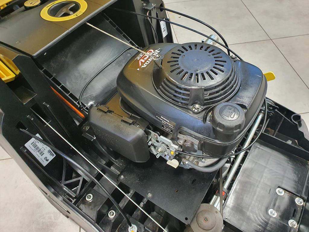 كناسة المناطق الصناعية KÄRCHER KM 75/40 W G: صور 10