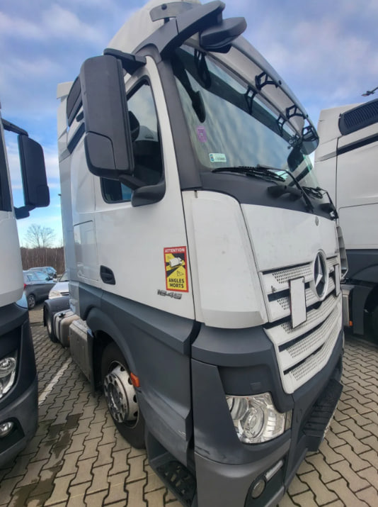 Mercedes-Benz ACTROS 1845 mega WDF - شاحنة جرار: صور 1 Mercedes-Benz ACTROS 1845 mega WDF - شاحنة جرار: صور 1