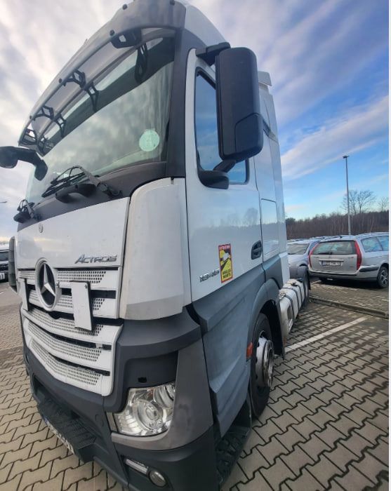 Mercedes-Benz ACTROS 1845 mega - شاحنة جرار: صور 5 Mercedes-Benz ACTROS 1845 mega - شاحنة جرار: صور 5