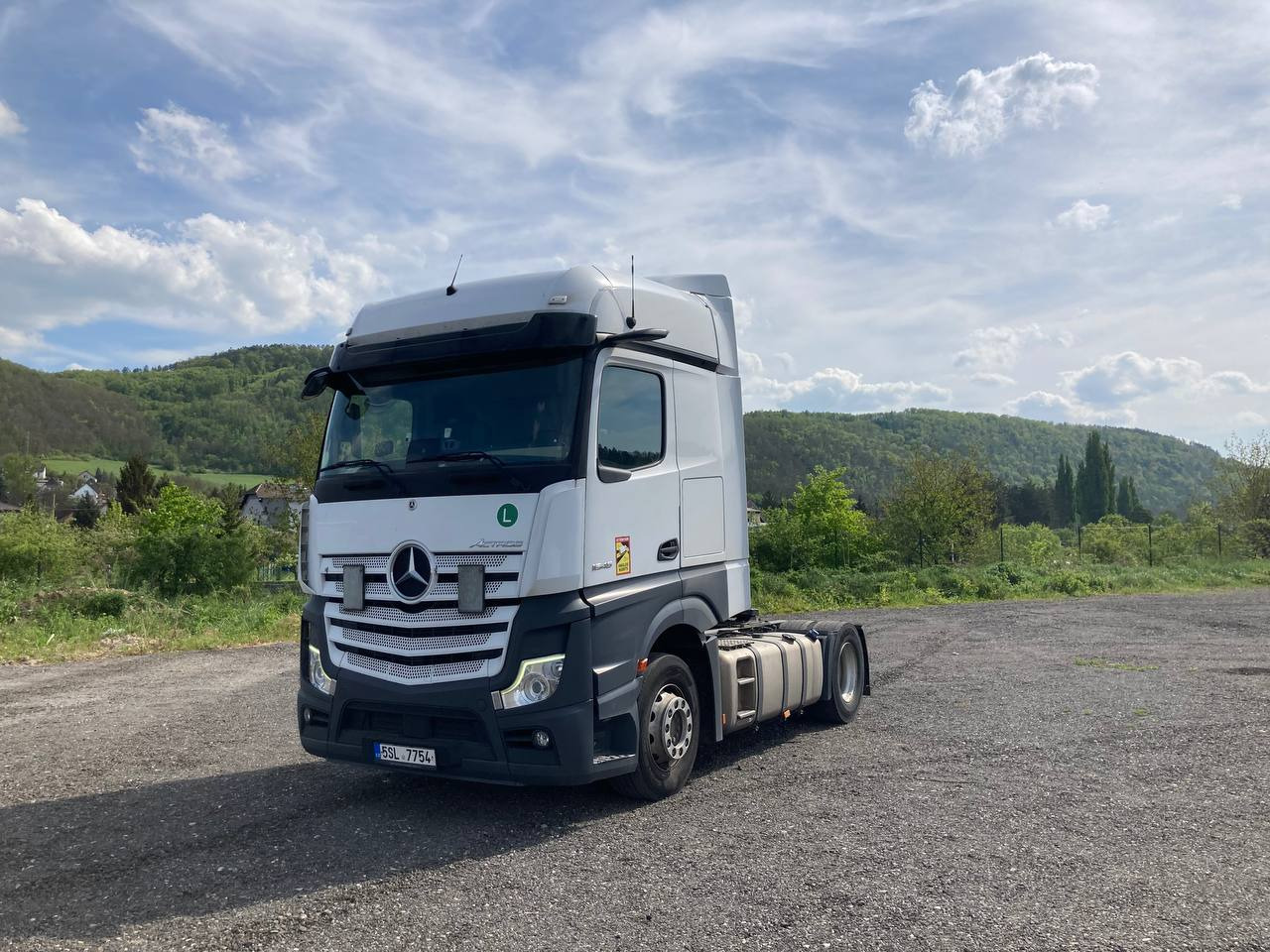 Mercedes-Benz Actros 1845 LS 4x2 BigSpace - شاحنة جرار: صور 1 Mercedes-Benz Actros 1845 LS 4x2 BigSpace - شاحنة جرار: صور 1