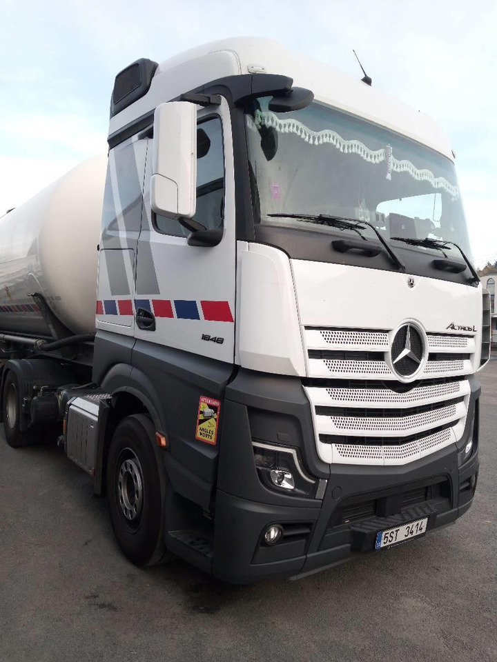 Mercedes-Benz Actros 1848 4x2 BigSpace PTO compressor - شاحنة جرار: صور 2 Mercedes-Benz Actros 1848 4x2 BigSpace PTO compressor - شاحنة جرار: صور 2