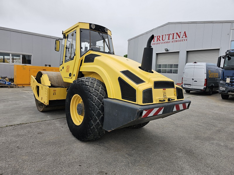 BOMAG BW213DH-4 - مدماج: صور 2 BOMAG BW213DH-4 - مدماج: صور 2
