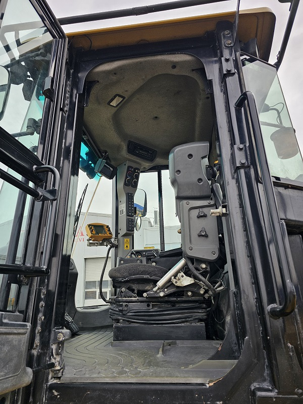 تأجير CATERPILLAR 966K CATERPILLAR 966K: صور 9