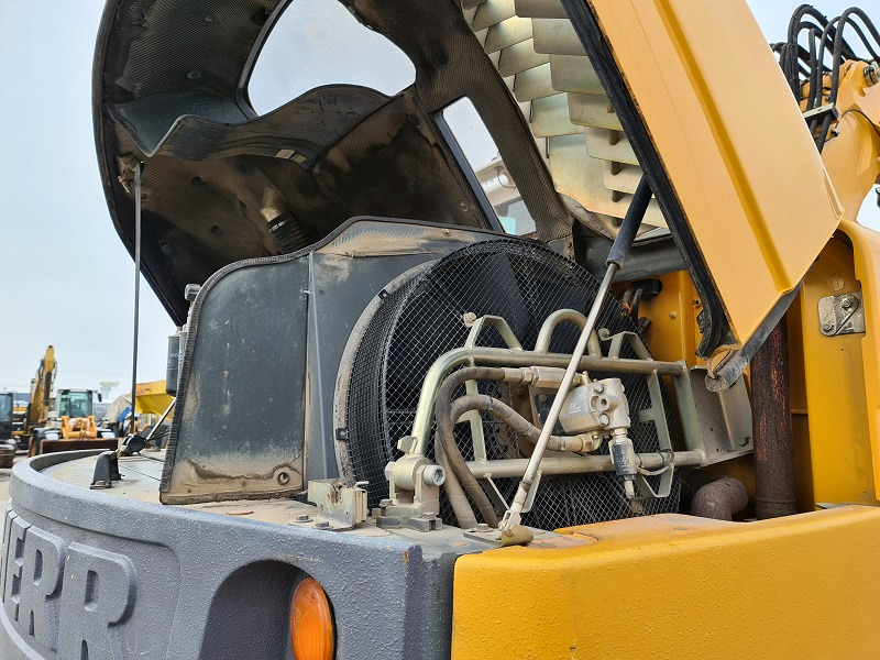 آلات البناء LIEBHERR A316: صور 19