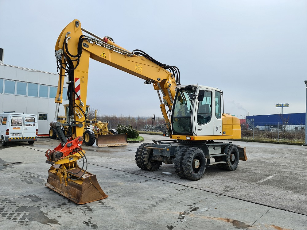 LIEBHERR A316 - آلات البناء: صور 1 LIEBHERR A316 - آلات البناء: صور 1