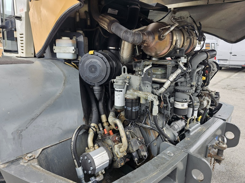 اللودر بعجل LIEBHERR L514: صور 18 اللودر بعجل LIEBHERR L514: صور 18