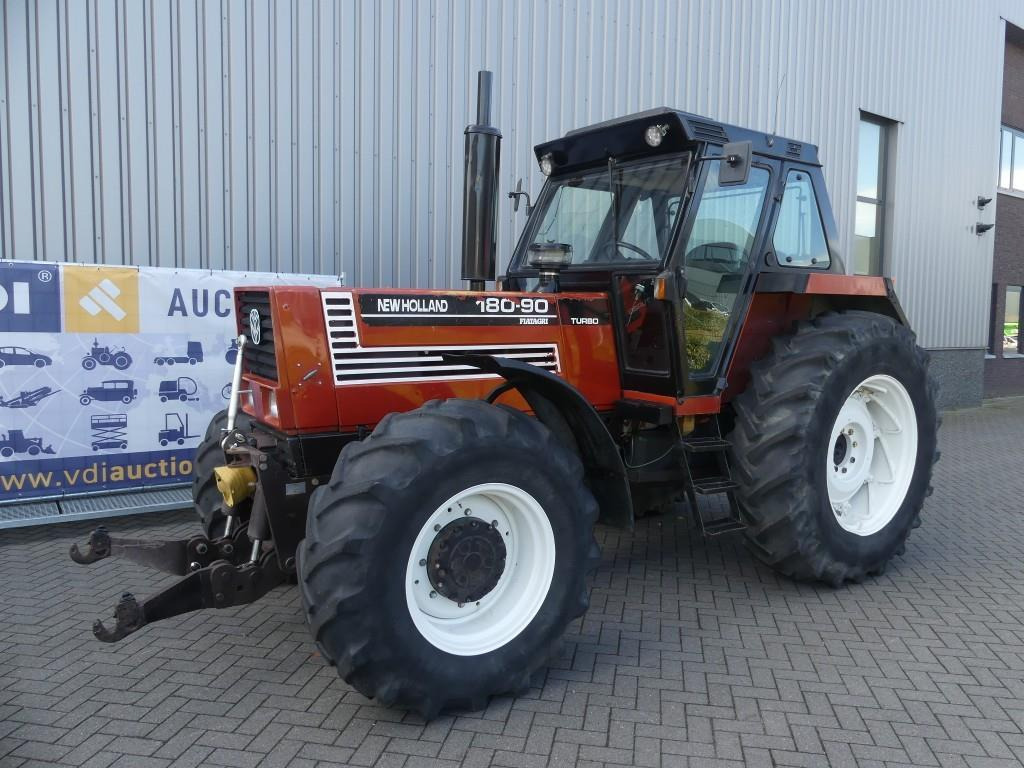 Fiat New Holland 180-90 4WD - جرار: صور 3 Fiat New Holland 180-90 4WD - جرار: صور 3