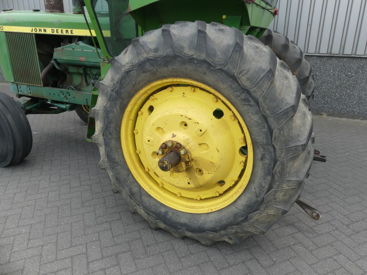 جرار John-Deere 6030: صور 19