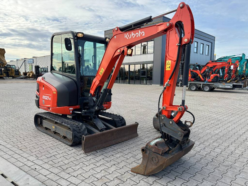 Kubota KX 027-4 - حفارة مصغرة: صور 4 Kubota KX 027-4 - حفارة مصغرة: صور 4