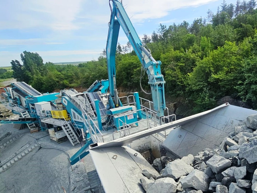 CONSTMACH Hydraulischer Abbruchhammer – Maximale Schlagkraft für Harte Abbrucharbeiten - كسارة: صور 1 CONSTMACH Hydraulischer Abbruchhammer – Maximale Schlagkraft für Harte Abbrucharbeiten - كسارة: صور 1