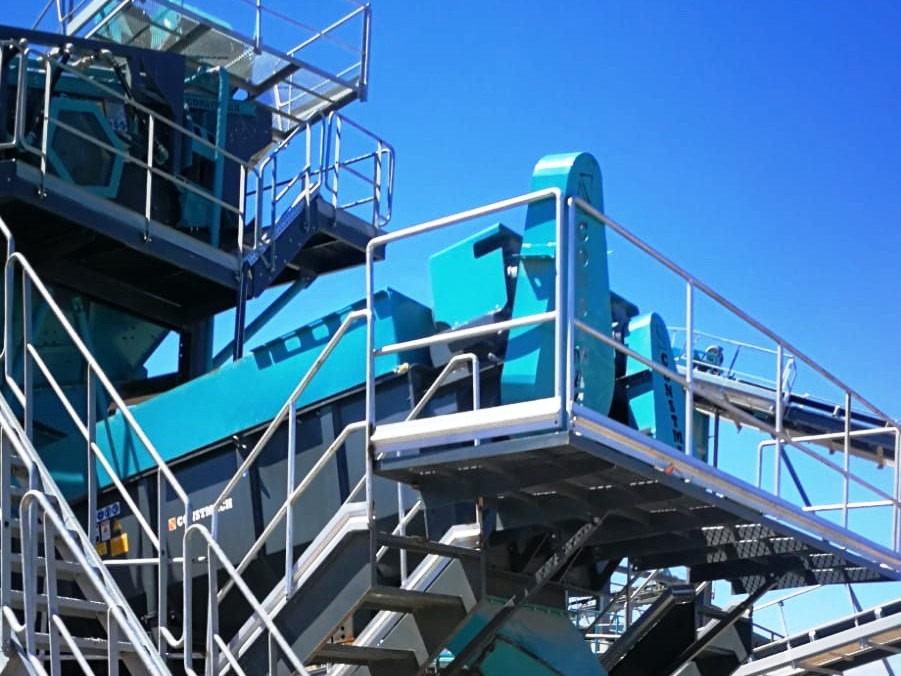 CONSTMACH Log Washer – Powerful Cleaning Solution for Coarse and Clay-Bound Materials - غربال: صور 1 CONSTMACH Log Washer – Powerful Cleaning Solution for Coarse and Clay-Bound Materials - غربال: صور 1