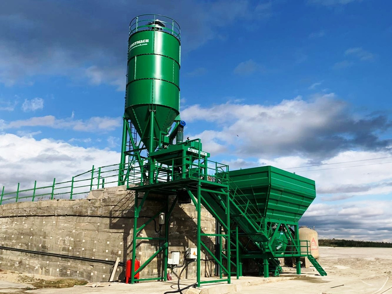 Constmach 60 m³/h Dry Type Concrete Batching Plant - مصنع خلط الخرسانة: صور 2 Constmach 60 m³/h Dry Type Concrete Batching Plant - مصنع خلط الخرسانة: صور 2