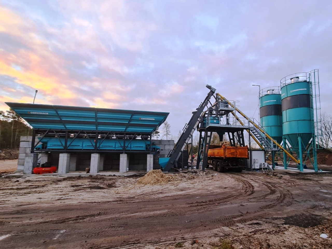 Constmach Centrale à Béton Compacte de 60 m³/h - مصنع خلط الخرسانة: صور 2 Constmach Centrale à Béton Compacte de 60 m³/h - مصنع خلط الخرسانة: صور 2