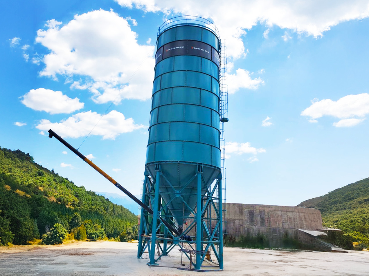 Constmach Zement Silo mit 500 Tonnen Kapazität - خزان الأسمنت: صور 1 Constmach Zement Silo mit 500 Tonnen Kapazität - خزان الأسمنت: صور 1