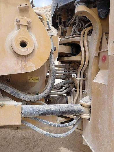 اللودر بعجل CAT 988K: صور 36 اللودر بعجل CAT 988K: صور 36