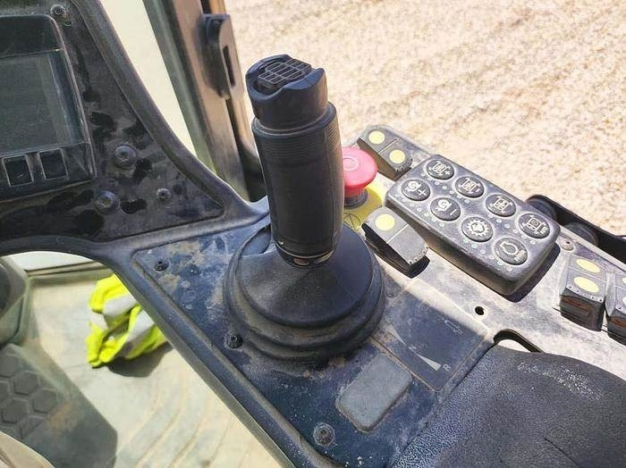 تأجير CAT CS64B CAT CS64B: صور 22 تأجير CAT CS64B CAT CS64B: صور 22