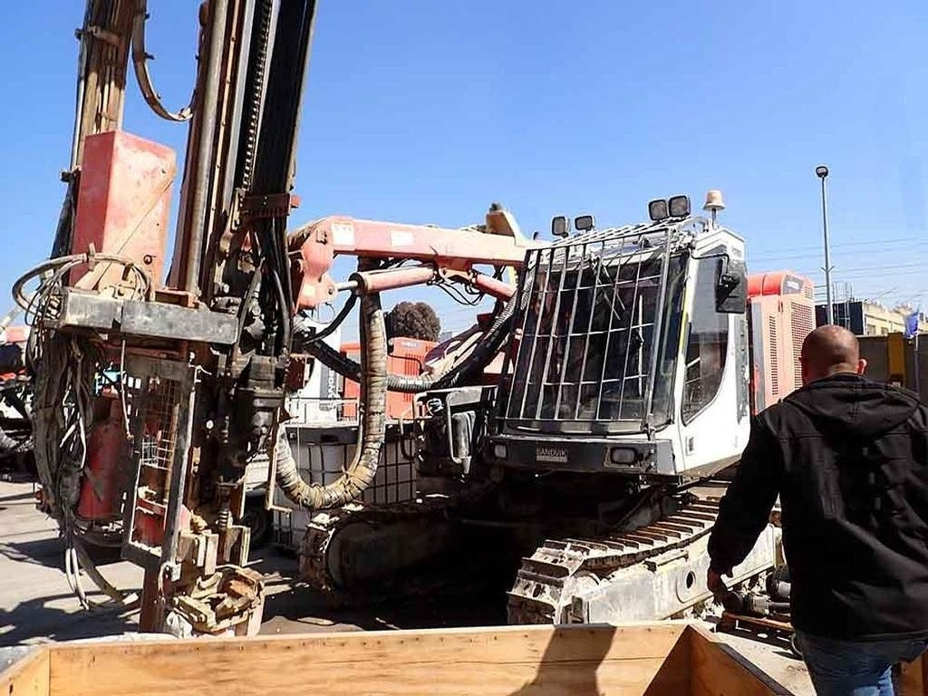 Sandvik DX800 - آلة حفر: صور 2 Sandvik DX800 - آلة حفر: صور 2