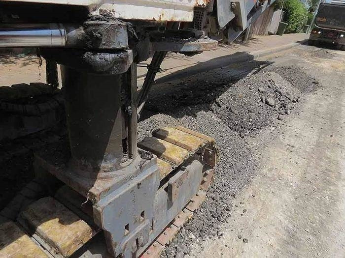 ماكينات لصقل الأسفلت Wirtgen W200: صور 18 ماكينات لصقل الأسفلت Wirtgen W200: صور 18