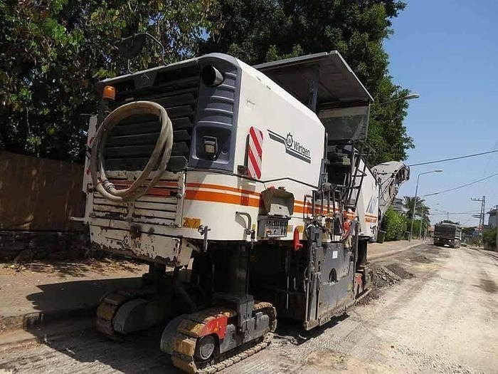 ماكينات لصقل الأسفلت Wirtgen W200: صور 6 ماكينات لصقل الأسفلت Wirtgen W200: صور 6