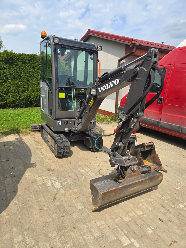 VOLVO EC 18 E - حفارة مصغرة: صور 2 VOLVO EC 18 E - حفارة مصغرة: صور 2