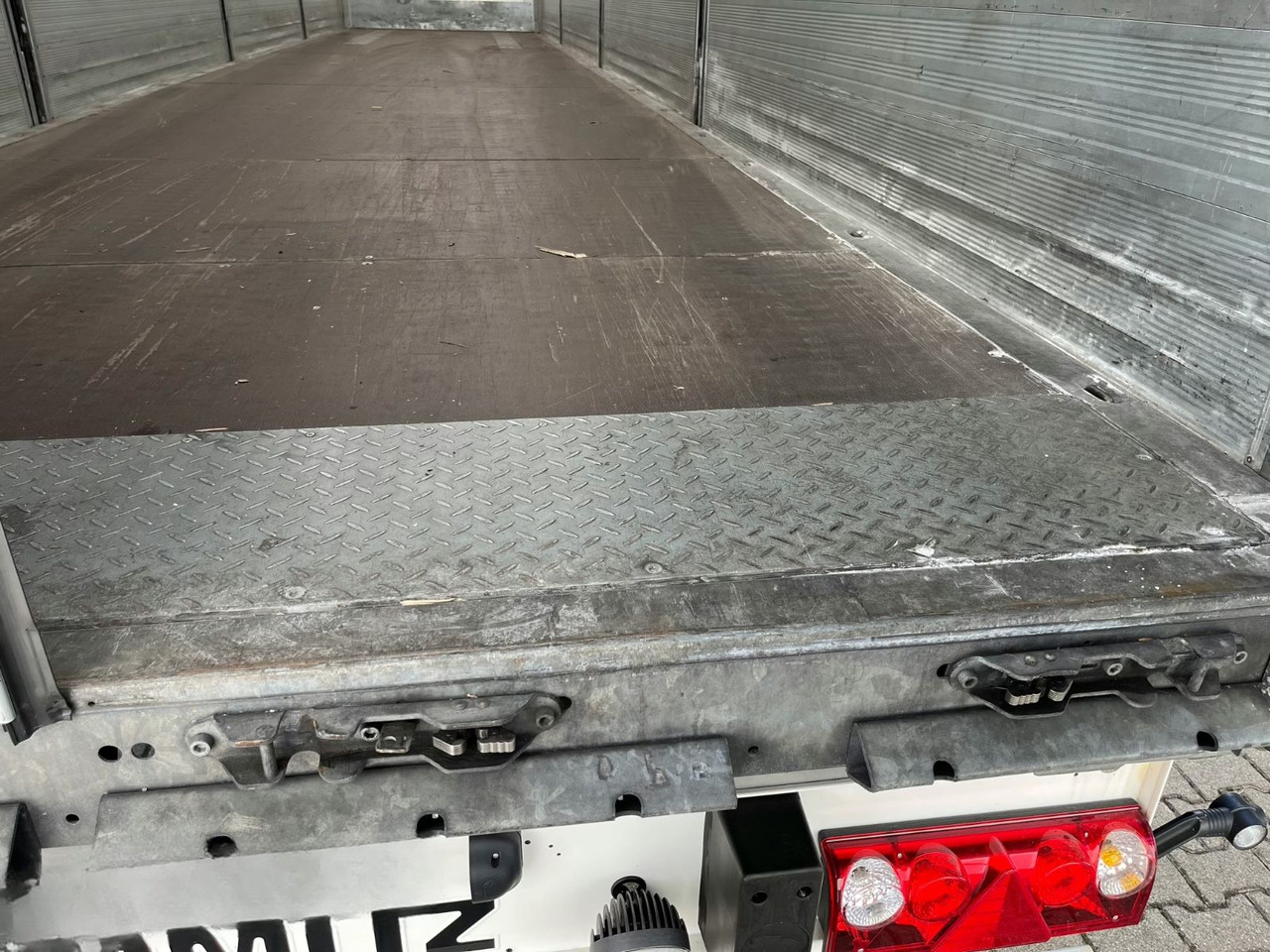 الخيمة نصف مقطورة Schmitz Cargobull SCS 24 Bordwand: صور 7 الخيمة نصف مقطورة Schmitz Cargobull SCS 24 Bordwand: صور 7