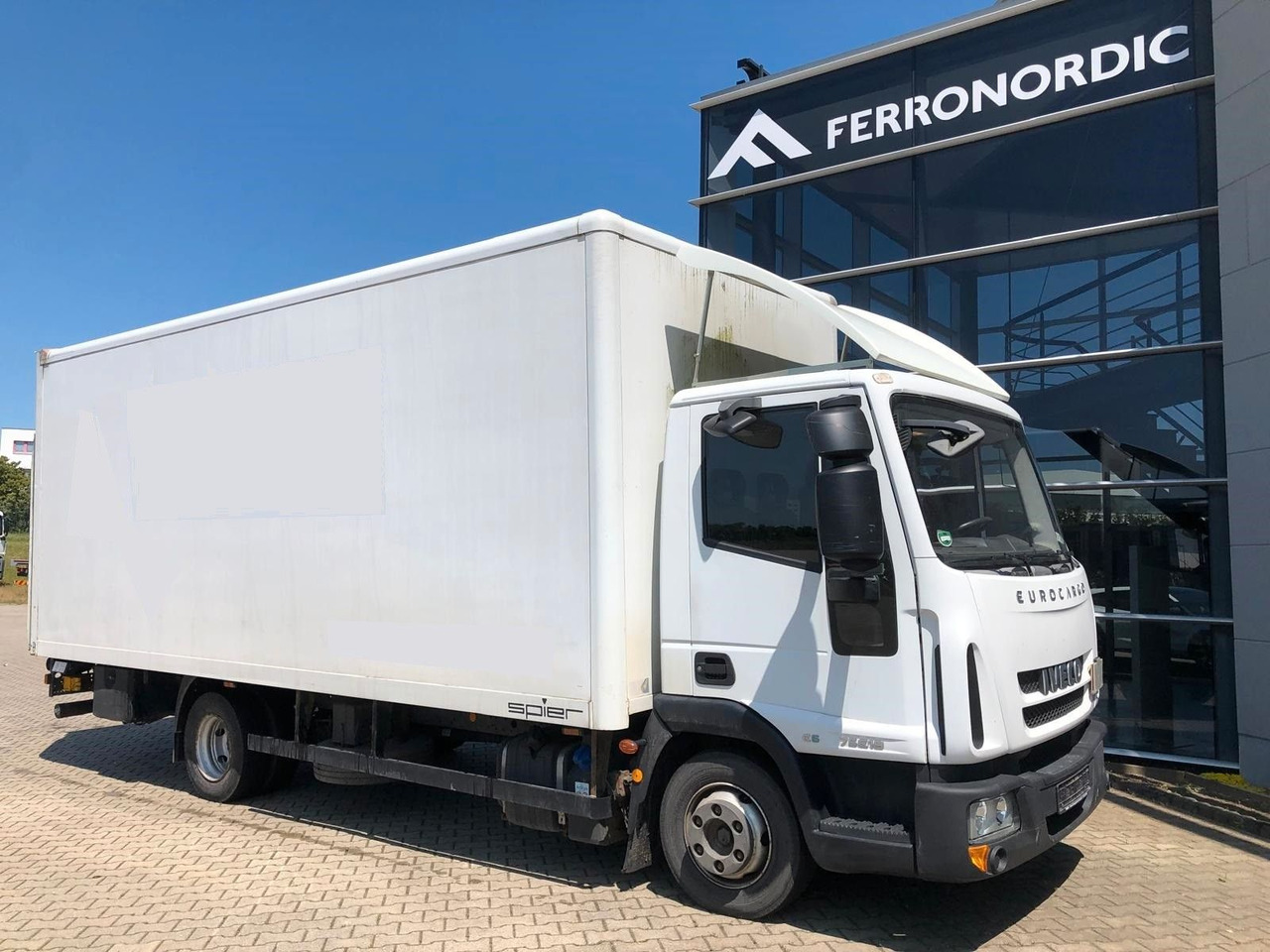 Iveco 75 E 190 Koffer*LBW*Schalter*Blatt/Luft*Klima - الشاحنات الصغيرة صندوق مغلق: صور 1 Iveco 75 E 190 Koffer*LBW*Schalter*Blatt/Luft*Klima - الشاحنات الصغيرة صندوق مغلق: صور 1