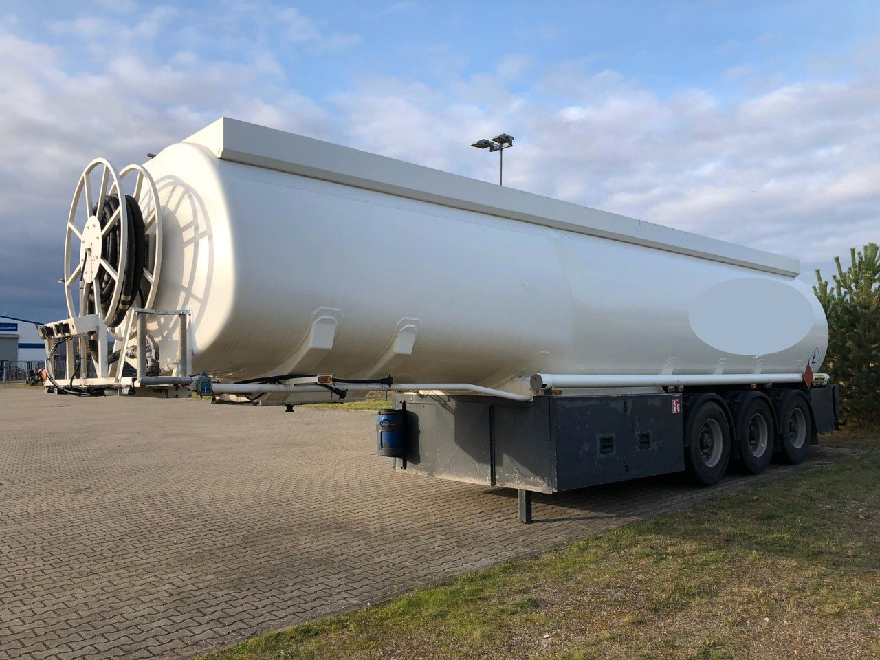 ROHR TAL-A-ZE 4Kammern*ADR*BENZIN*DIESEL*HEIZÖL - نصف مقطورة صهريج: صور 2 ROHR TAL-A-ZE 4Kammern*ADR*BENZIN*DIESEL*HEIZÖL - نصف مقطورة صهريج: صور 2